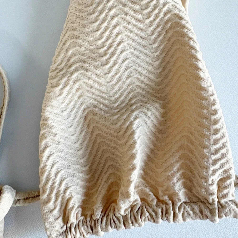 Monday Swimwear Womens Vanilla Palm Springs Textured Chevron Bikini Top Size M